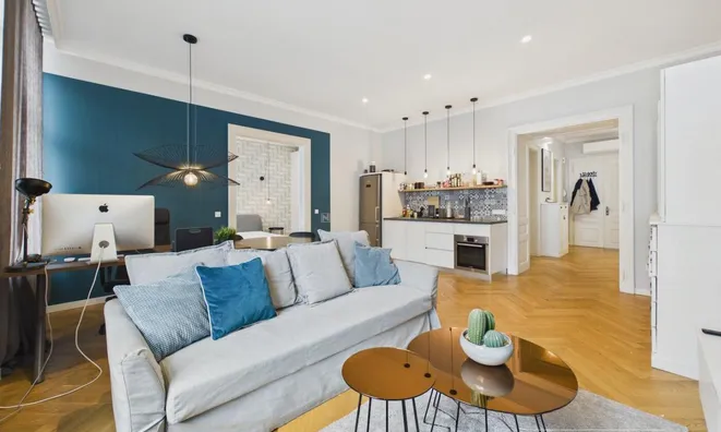 Недвижимость 3-room apartment in the center: 3