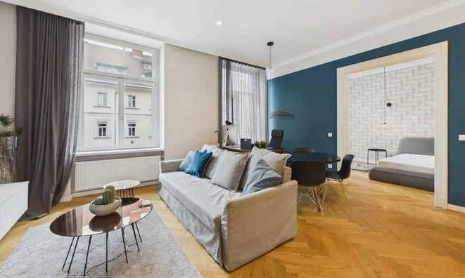 Недвижимость 3-room apartment in the center: 4