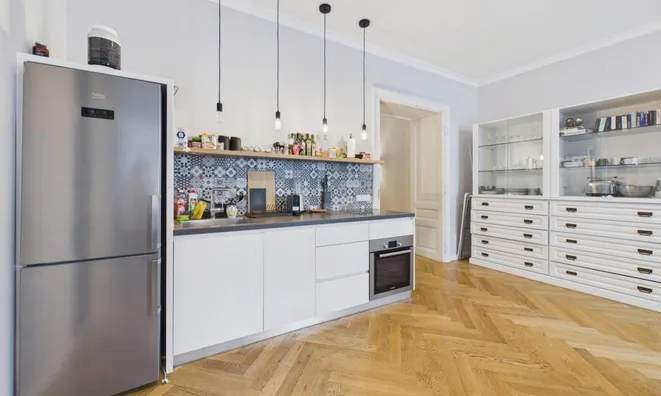 Недвижимость 3-room apartment in the center: 7