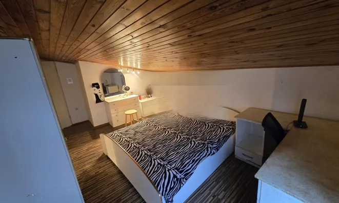Недвижимость Three-room Apartment on Dolgy Most: 17
