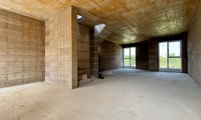 Недвижимость House with terrace Novo Vizhmarie: 9