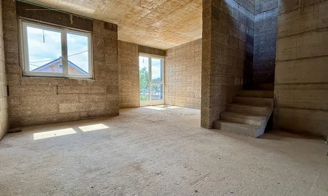 Недвижимость House with terrace Novo Vizhmarie: 12