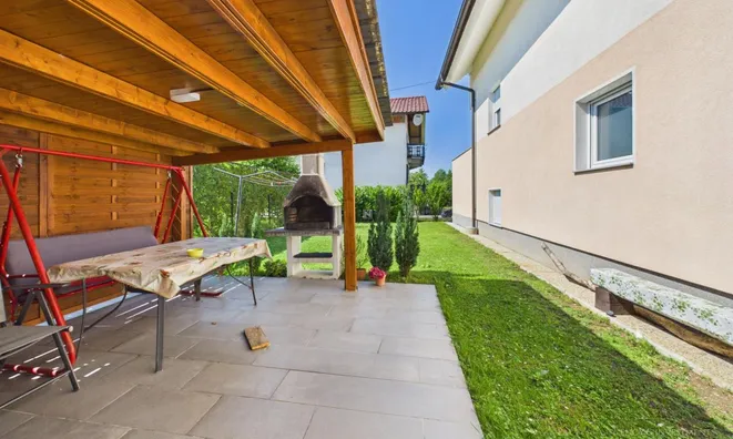 Недвижимость House in Šmartno ob Savi: 10