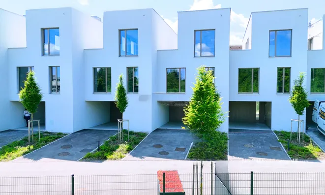 Недвижимость House with a terrace on Dolgy Most: 5