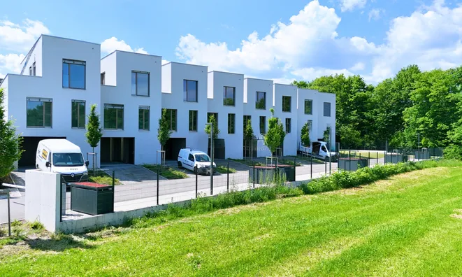 Недвижимость House with a terrace on Dolgy Most: 18