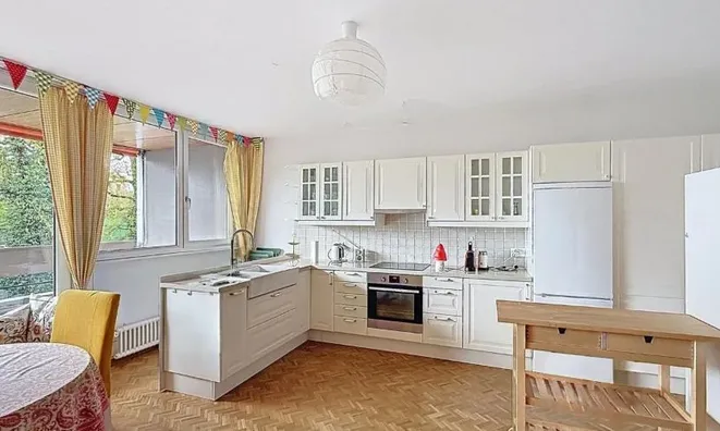 Недвижимость Apartment 4 rooms: 2