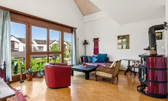 Недвижимость Apartment 5 rooms: 4