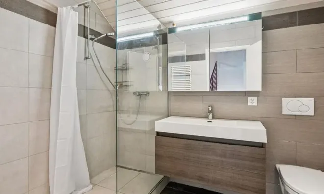 Недвижимость Apartment 5 rooms: 11
