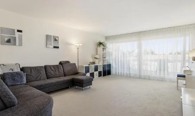 Недвижимость Apartment 4 rooms: 5