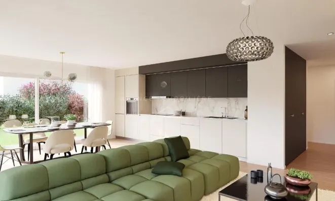 Недвижимость Apartment 5 rooms: 4