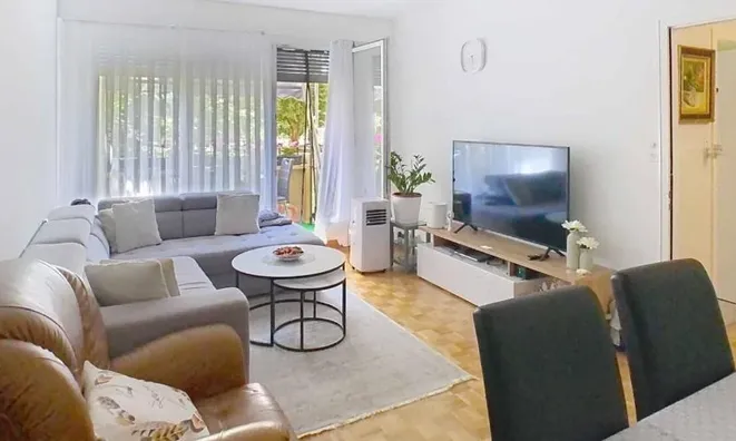 Недвижимость Apartment 4 rooms: 2