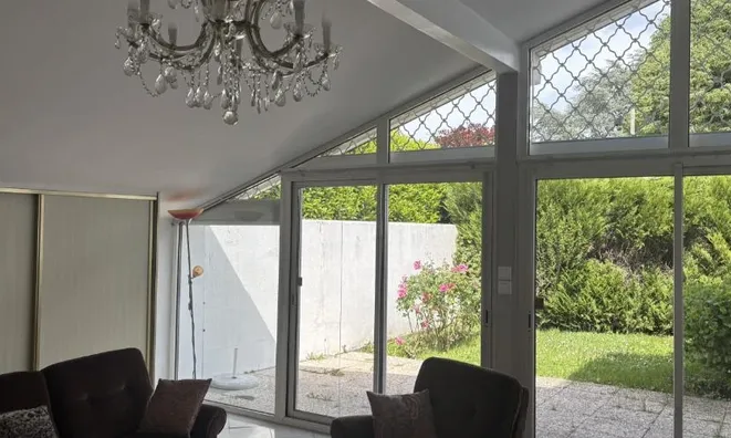 Недвижимость Bifamiliar house 6 rooms: 1