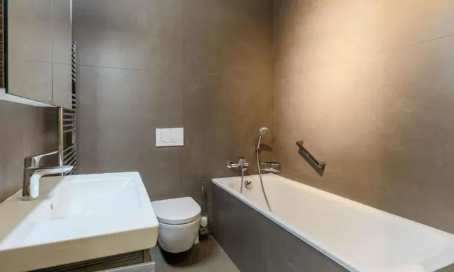 Недвижимость Apartment 5 rooms: 7