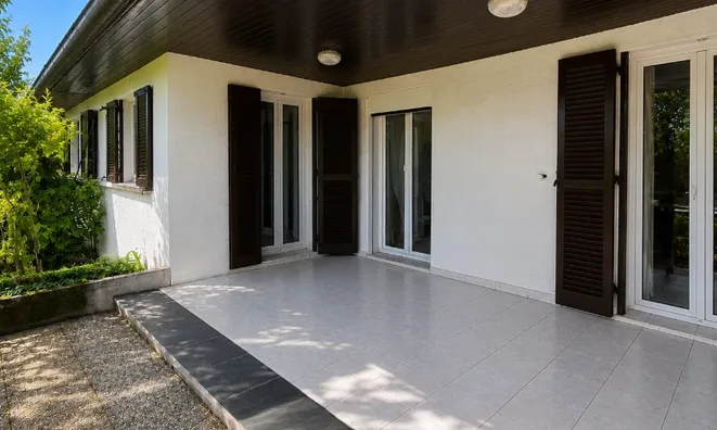 Недвижимость Bifamiliar house 6 rooms: 2