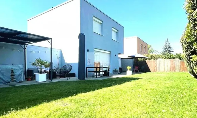 Недвижимость Single house 5 rooms: 1