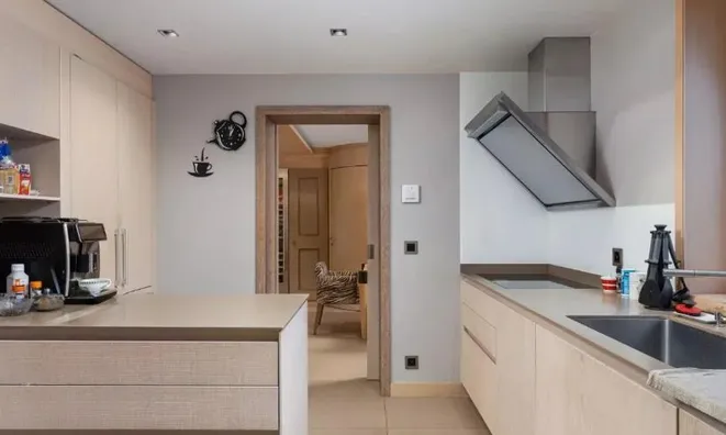 Недвижимость Single house 10 rooms: 6