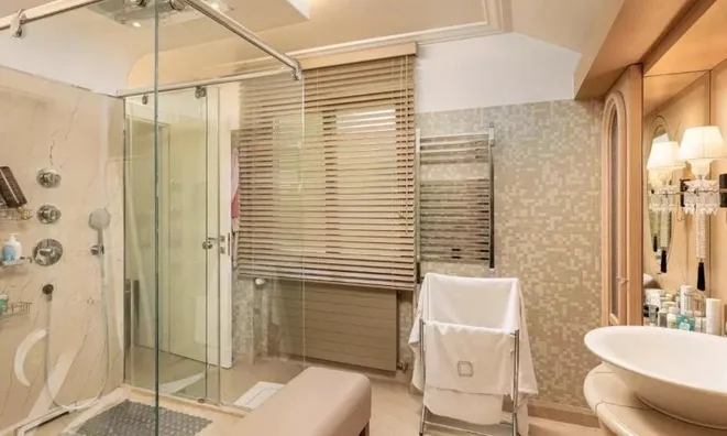 Недвижимость Single house 10 rooms: 9