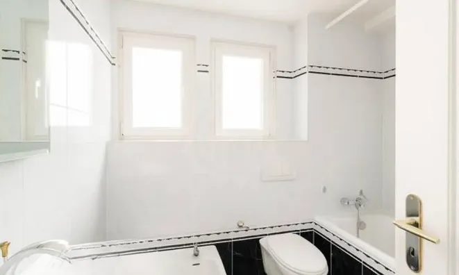 Недвижимость Single house 6 rooms: 10