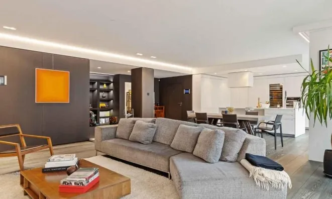 Недвижимость Apartment 5 rooms: 8