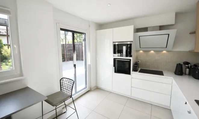 Недвижимость Single house 6 rooms: 6