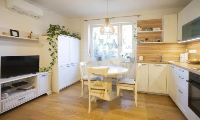 Недвижимость 2-комнатная квартира Трново: 4