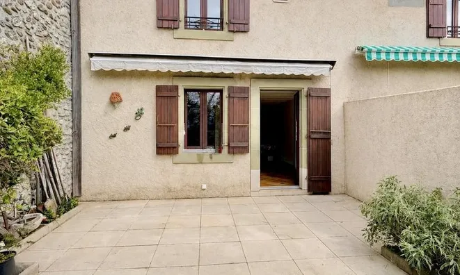 Недвижимость Single house 6 rooms: 1