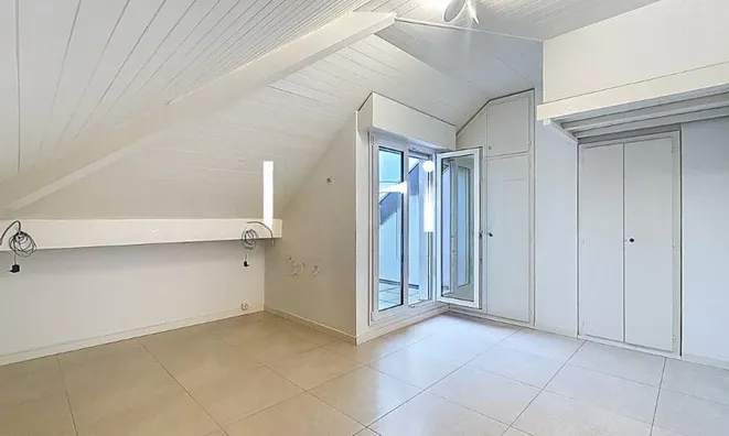 Недвижимость Apartment 3.5 rooms: 4