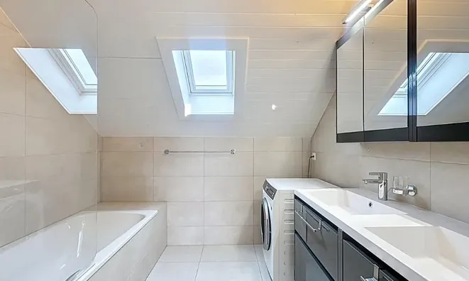 Недвижимость Apartment 3.5 rooms: 6