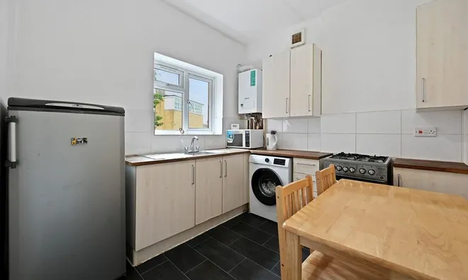 Недвижимость Harlesden Gardens, London, 4: 6