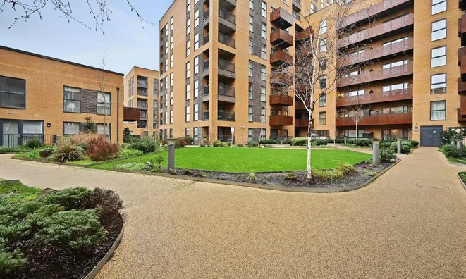 Недвижимость East Acton Lane, London, 7: 10