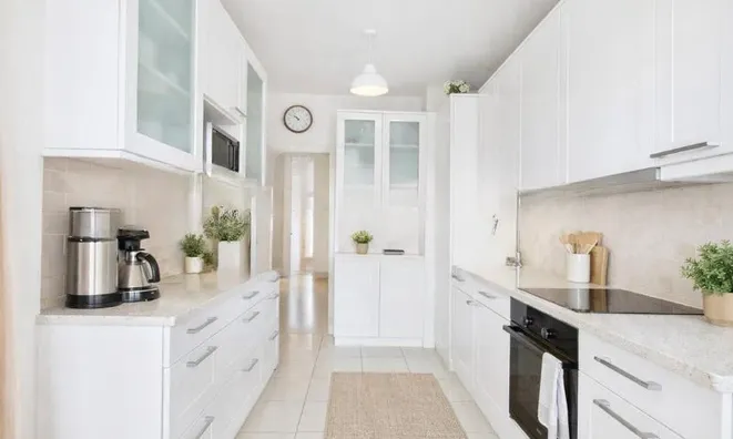 Недвижимость Apartment 4 rooms: 5