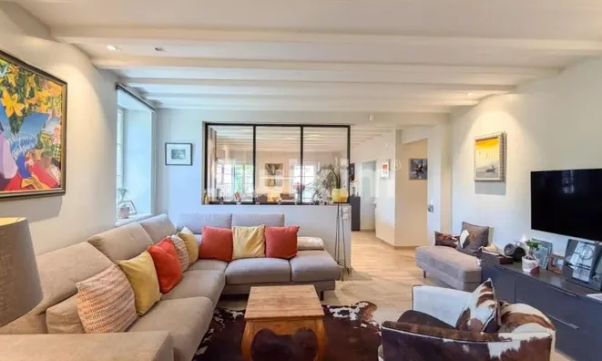 Недвижимость Single house 6 rooms: 5