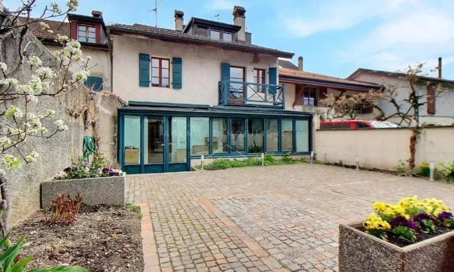 Недвижимость Single house 8 rooms: 4
