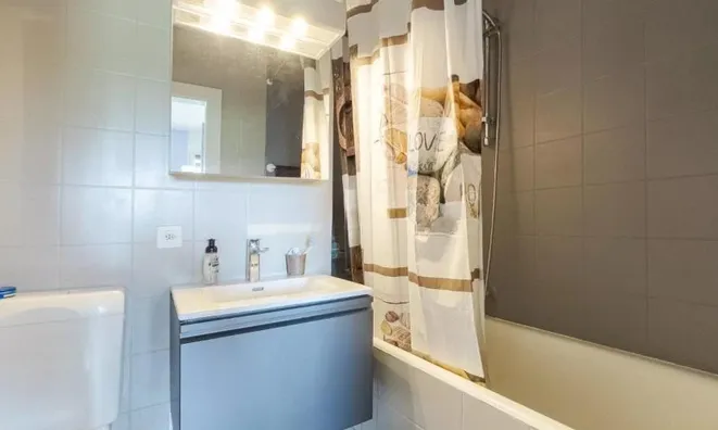 Недвижимость Apartment 6 rooms: 5