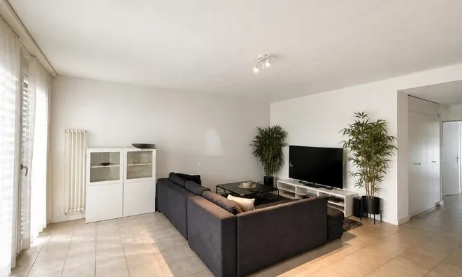 Недвижимость Apartment 4 rooms: 1