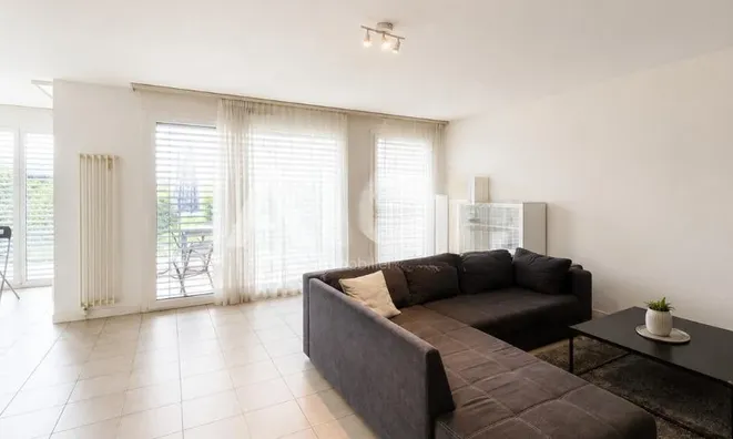 Недвижимость Apartment 4 rooms: 2