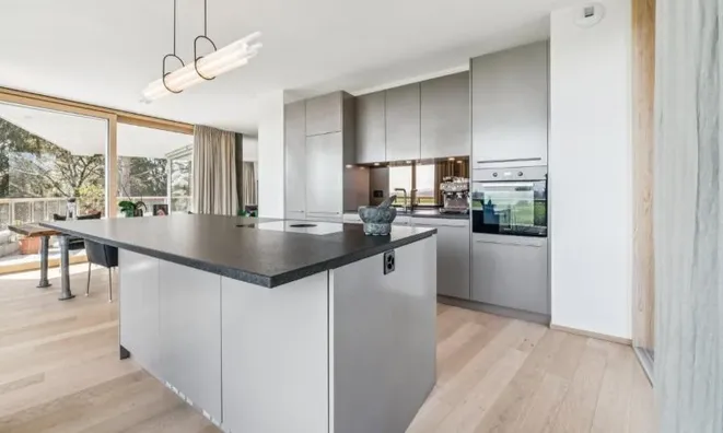 Недвижимость Apartment 5.5 rooms: 2