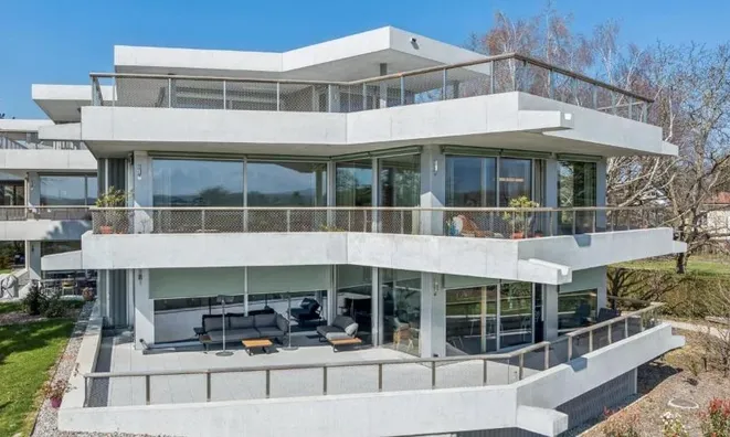 Недвижимость Apartment 5.5 rooms: 10