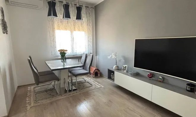 Недвижимость Четырехкомнатная в Центре: 3