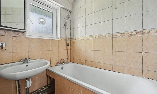 Недвижимость Tanfield Avenue: 1