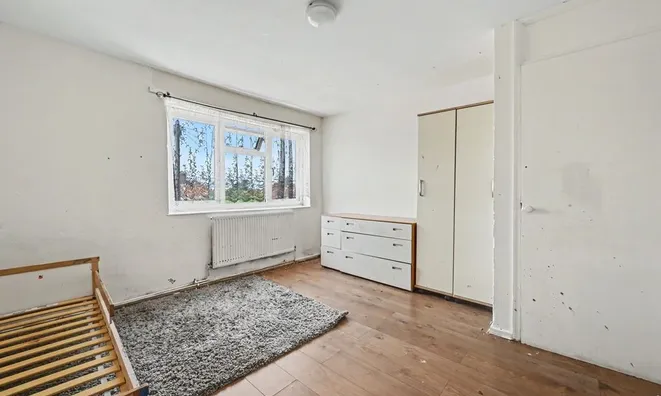 Недвижимость Tanfield Avenue: 2