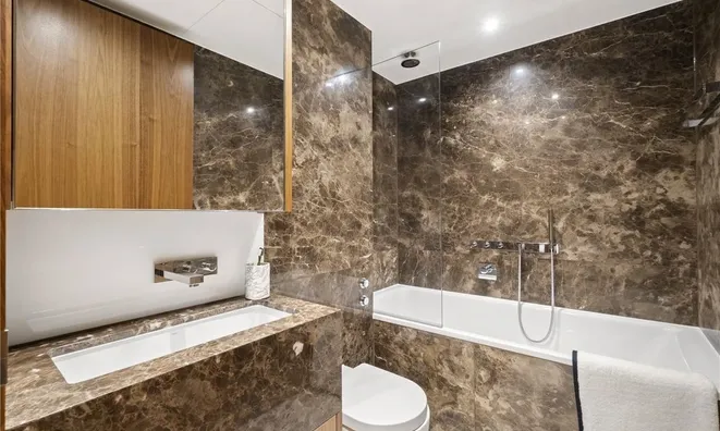 Недвижимость Tower West, 1 Waterfront Drive: 7