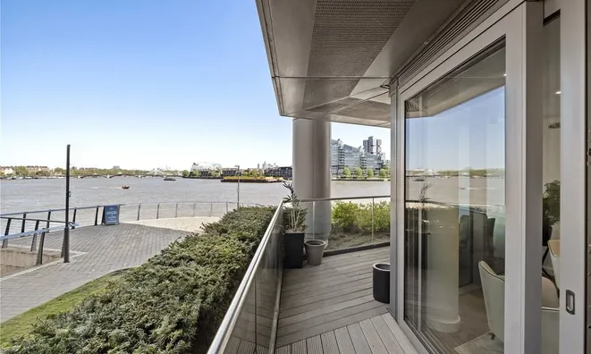 Недвижимость Tower West, 1 Waterfront Drive: 12