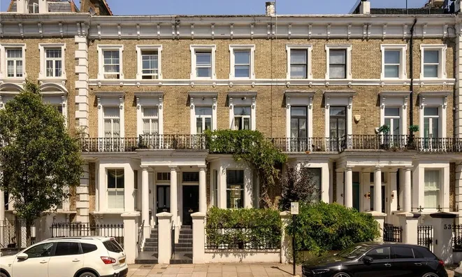 Недвижимость Finborough Road: 14