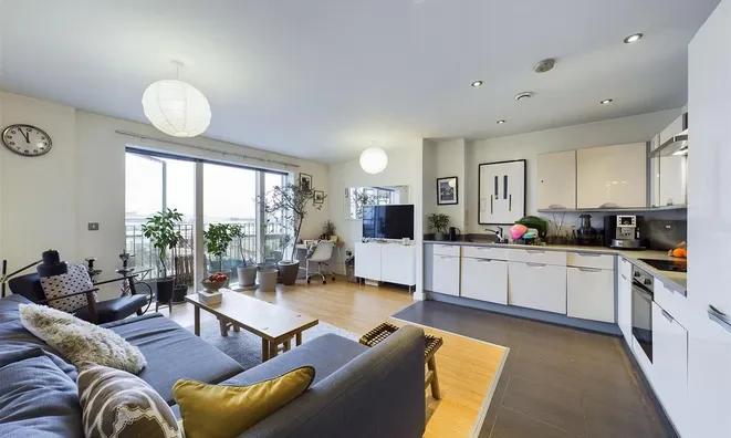 Недвижимость Luma Apartments, Central Way: 9