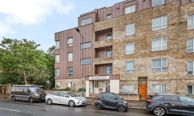 Недвижимость Coles Green Road: 5