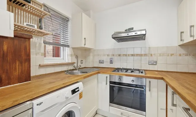 Недвижимость Debham Court, Pinemartin Close, Cricklewood: 2