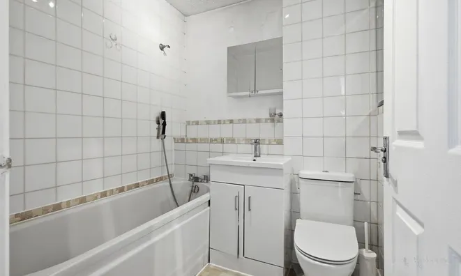 Недвижимость Debham Court, Pinemartin Close, Cricklewood: 14