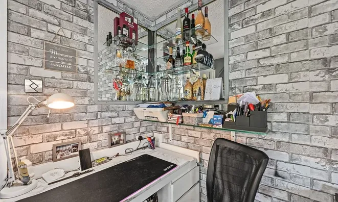 Недвижимость Kingfisher Way: 1