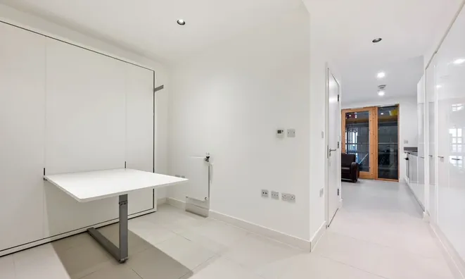 Недвижимость Cordage House, Cobblestone Square: 2